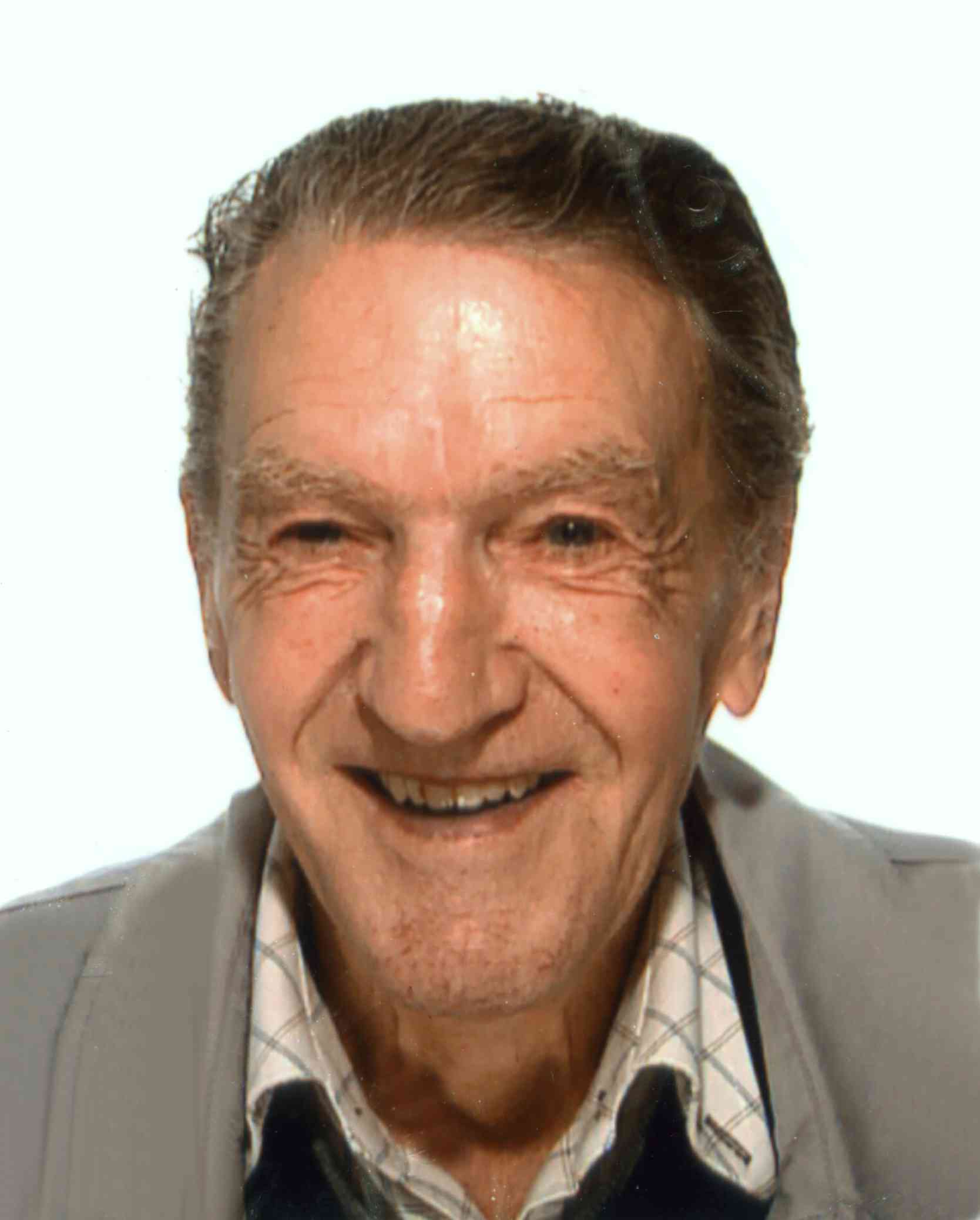 LEON LUCIANO